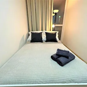 Apartment Exclusive 3br! In City Center +netflix!, Warsaw