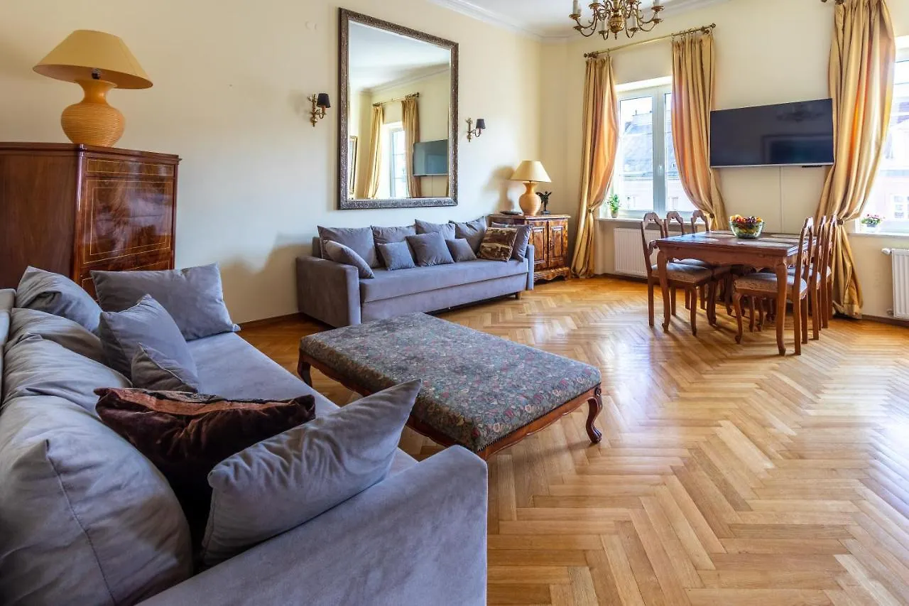 Apartament Luster I Obrazow ワルシャワ