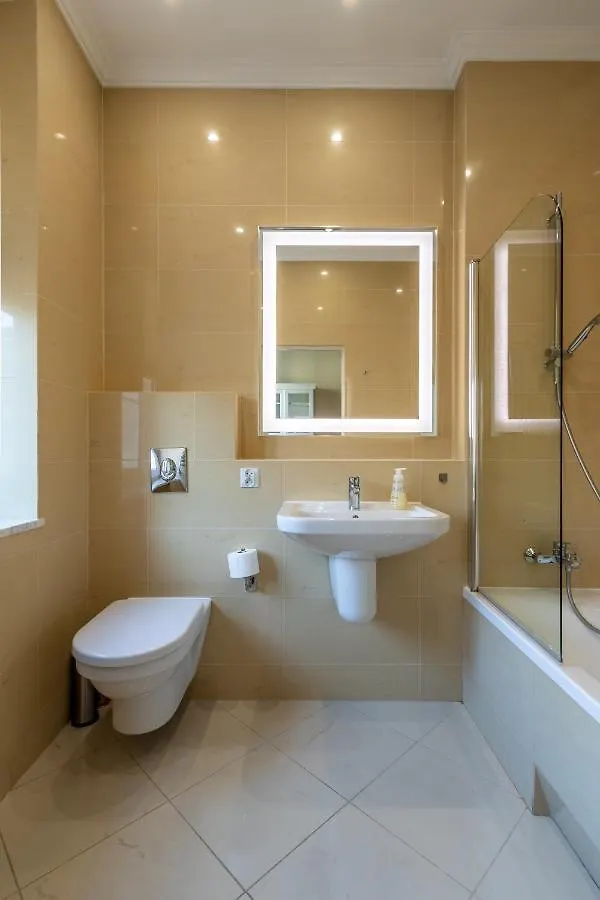 Apartament Luster I Obrazow ワルシャワ 0*,  ポーランド